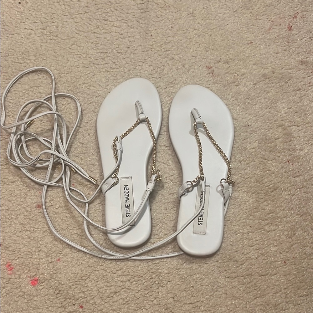 Steve Madden Gold and Gray Sandals with Chic Design